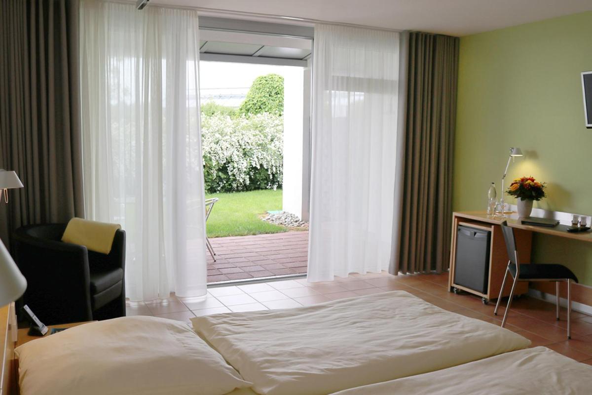 Seminarhotel In Der Manfred-Sauer-Stiftung Lobbach Kültér fotó