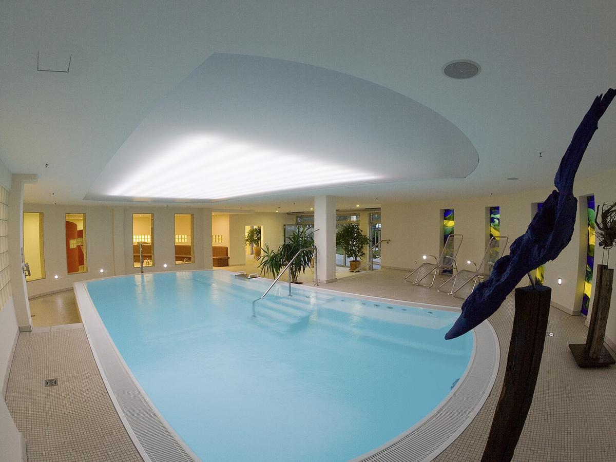 Seminarhotel In Der Manfred-Sauer-Stiftung Lobbach Kültér fotó